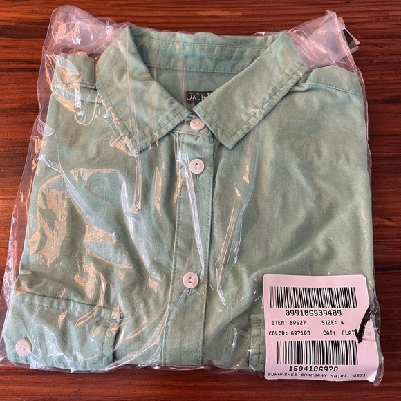 J. Crew Women’s Garment dyed chambray shirt BP627 GREEN 4 - Picture 5 of 6